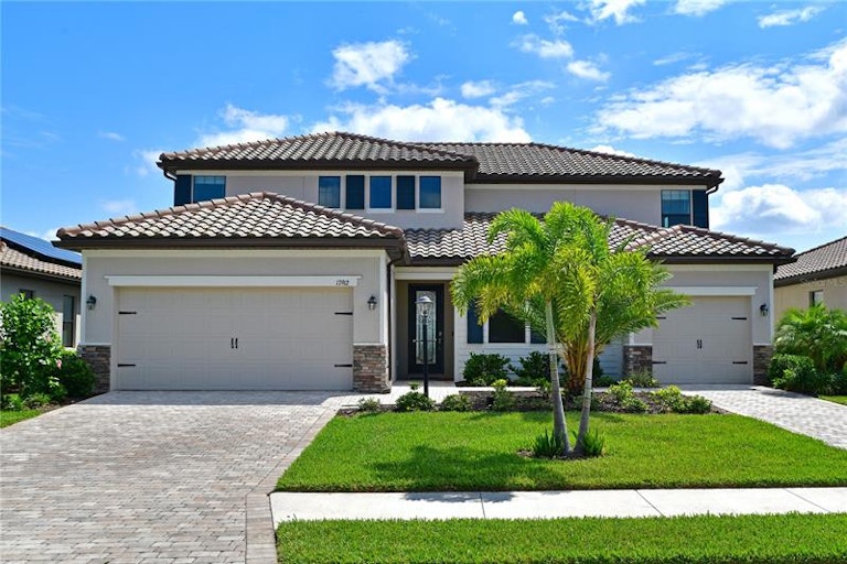 Photo 1 of 53 - 17912 Polo Trl, Bradenton, FL 34211