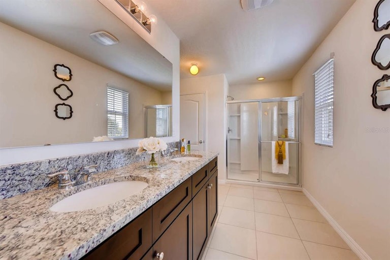 Photo 12 of 19 - 2008 Carnostie Rd, Winter Haven, FL 33884