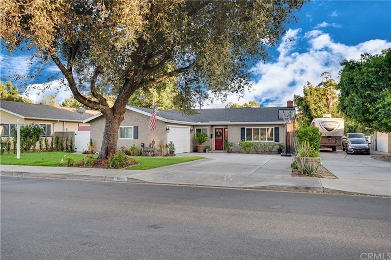 Photo 46 of 50 - 1986 Peyton Rd, La Verne, CA 91750