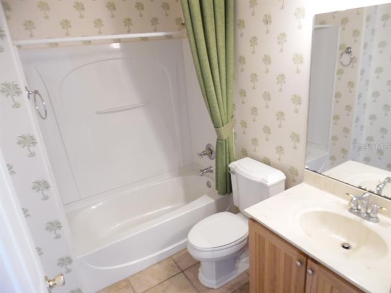 Photo 3 of 10 - 418 Elderberry Dr, Davenport, FL 33897