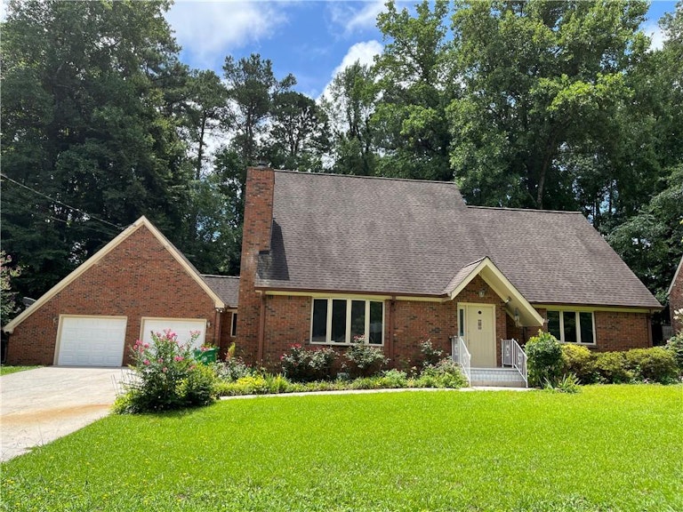 Photo 2 of 23 - 4491 Cedar Park Dr, Stone Mountain, GA 30083
