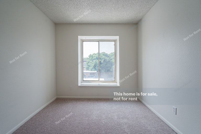 Photo 12 of 18 - 3402 W Echo Ln, Phoenix, AZ 85051
