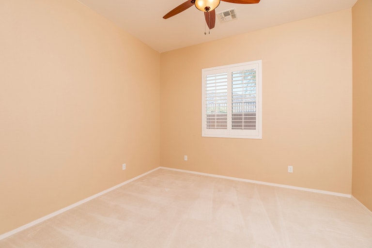 Photo 16 of 22 - 9817 S 26th Ln, Phoenix, AZ 85041