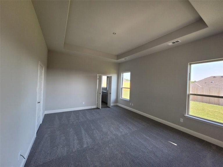 Photo 12 of 17 - 701 Alaina Dr, Desoto, TX 75115
