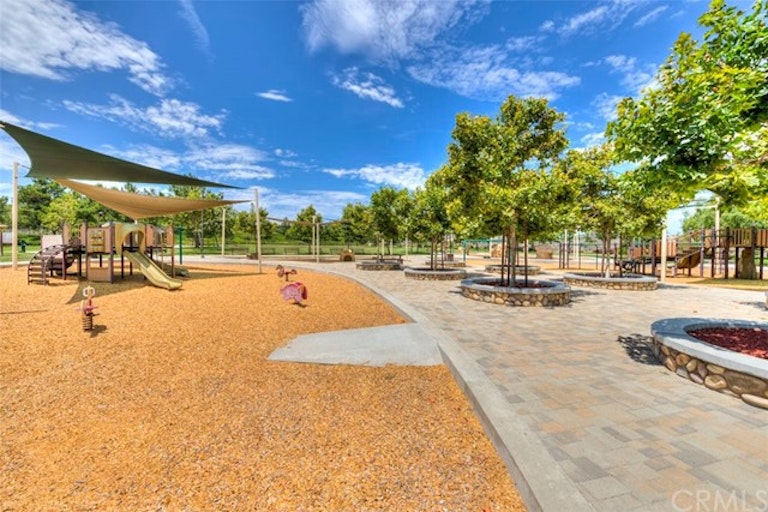 Photo 45 of 50 - 28561 Camelback Rd, Trabuco Canyon, CA 92679