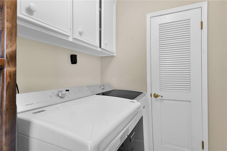 Photo 15 of 20 - 202 N Burnett Dr, Baytown, TX 77520