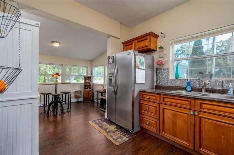 Photo 10 of 30 - 1802 Lenna Ave, Seffner, FL 33584