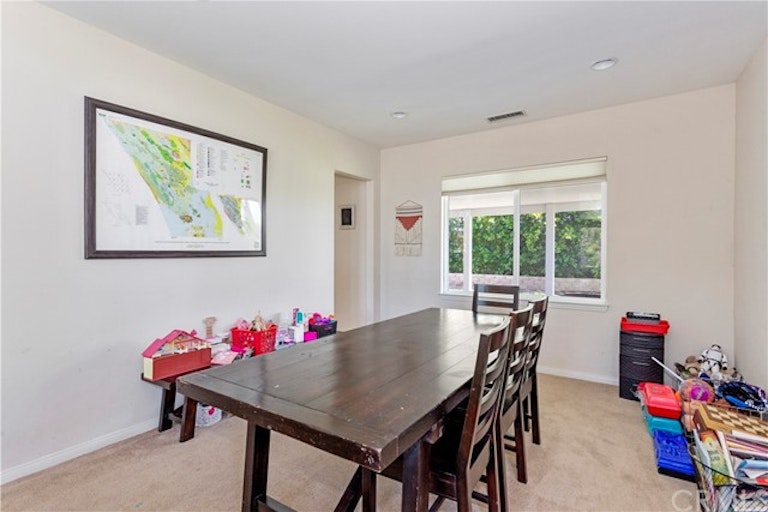 Photo 22 of 44 - 8215 Lantern Pl, Riverside, CA 92508
