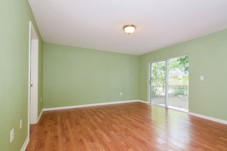 Photo 20 of 25 - 9310 N Hartts Dr, Tampa, FL 33617