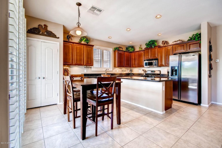 Photo 15 of 28 - 6233 W Bajada Rd, Phoenix, AZ 85083
