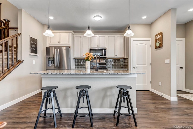 Photo 5 of 26 - 7598 S Zante Ct, Aurora, CO 80016