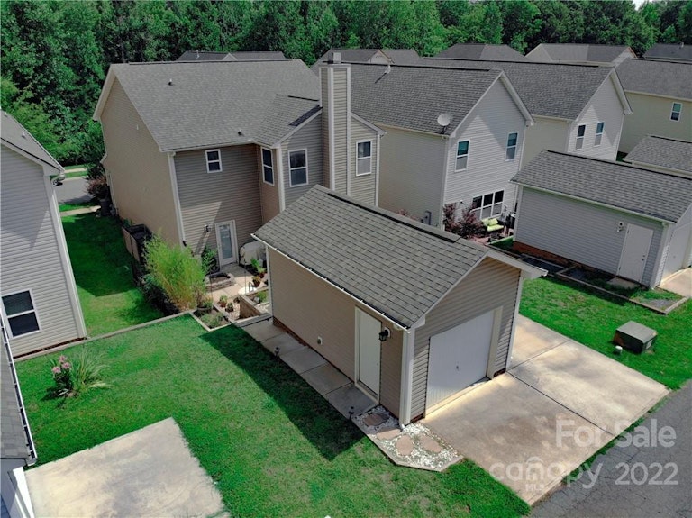 Photo 39 of 39 - 8112 Dumphries Dr, Huntersville, NC 28078