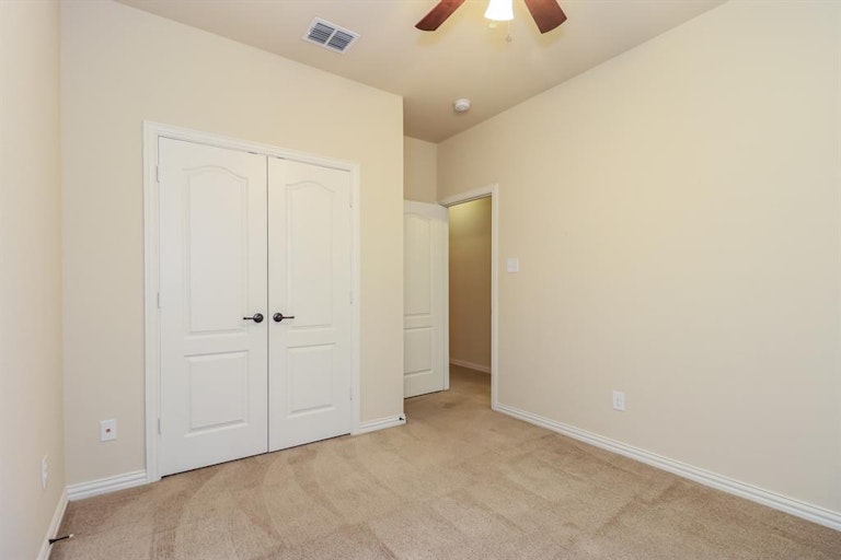 Photo 13 of 25 - 1629 Signature Dr, Weatherford, TX 76087