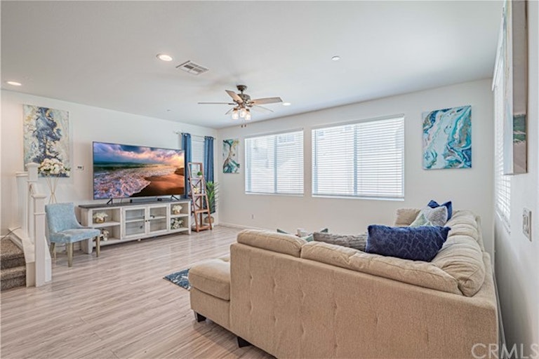 Photo 14 of 51 - 24268 Gazania Way, Lake Elsinore, CA 92532