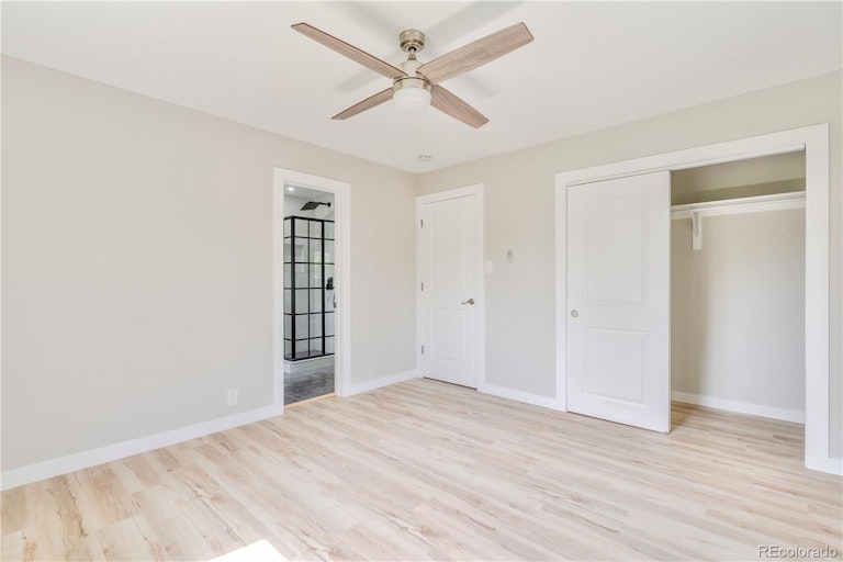 Photo 22 of 37 - 1760 S Filbert Ct, Denver, CO 80222