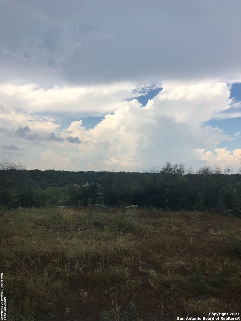 Photo 10 of 11 - 104 S Tower Dr, San Antonio, TX 78232