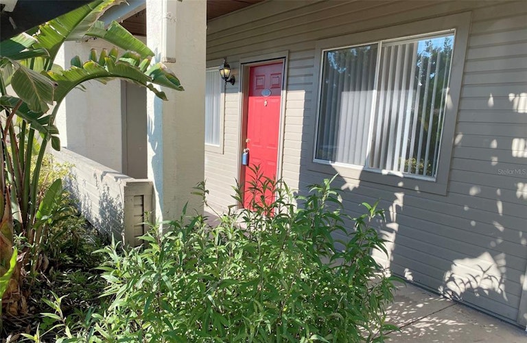 Photo 4 of 28 - 10263 Gandy Blvd N #2001, Saint Petersburg, FL 33702