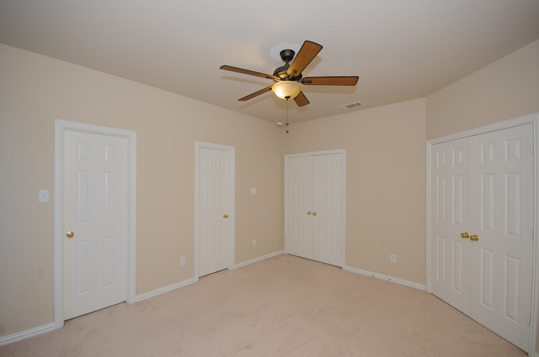Photo 25 of 43 - 9714 Pinehurst Dr, Rowlett, TX 75089