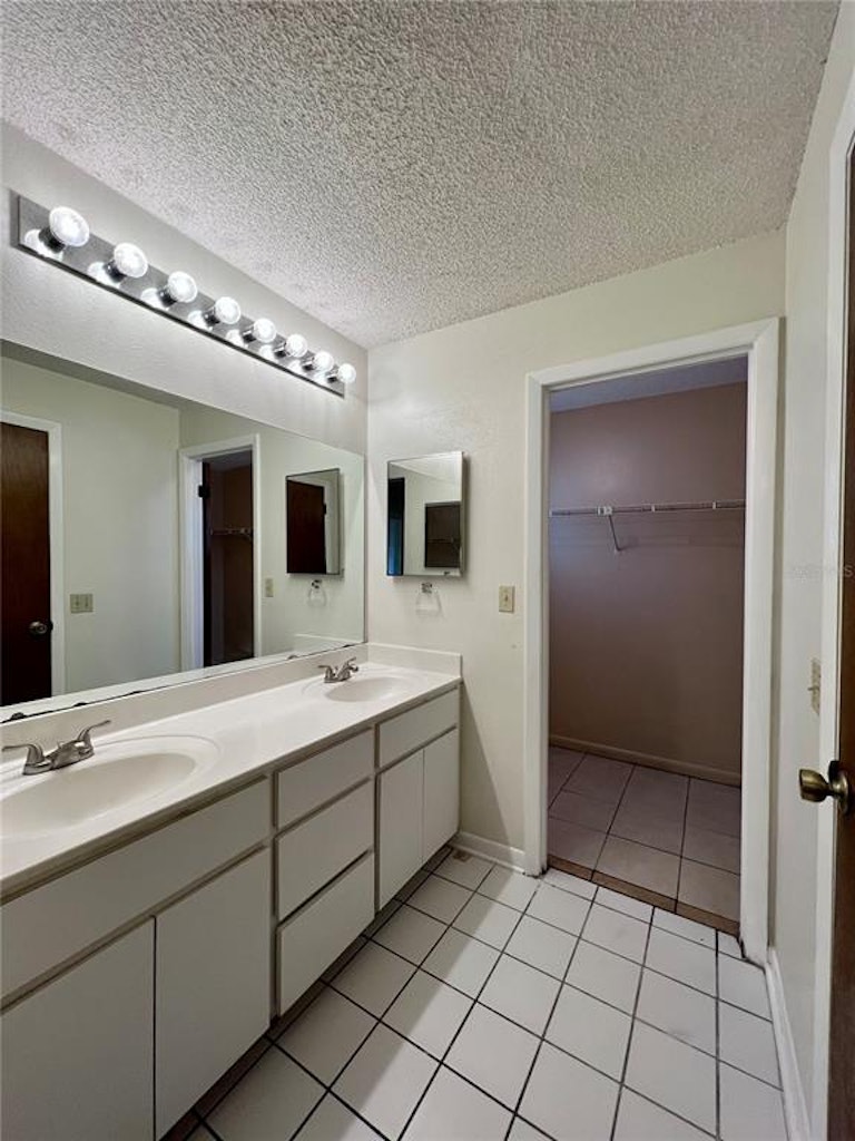 Photo 51 of 55 - 1823 Village Ct #1823, Mulberry, FL 33860