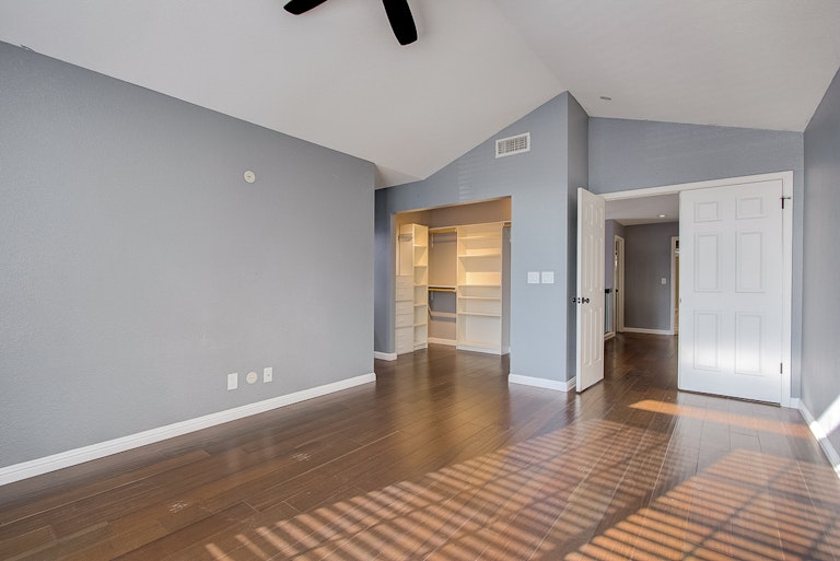 Photo 35 of 39 - 4025 Honey Rose Pl, Antelope, CA 95843