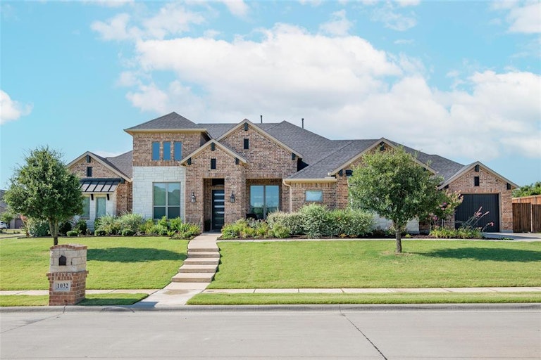 Photo 1 of 40 - 1032 Driscoll Pl, Keller, TX 76248