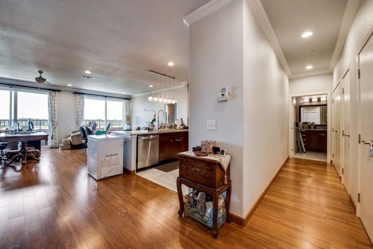Photo 11 of 22 - 1220 W Trinity Mills Rd #5005, Carrollton, TX 75006