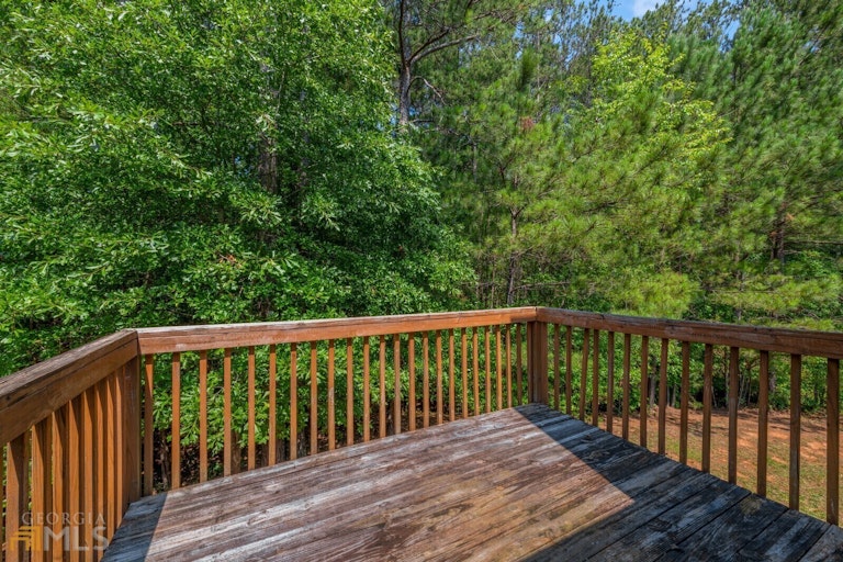 Photo 32 of 34 - 5479 Sweetsprings Dr SW, Powder Springs, GA 30127