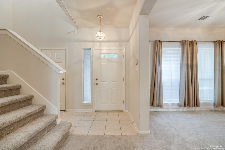 Photo 7 of 32 - 6518 Pecan Acres, San Antonio, TX 78240
