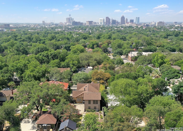 Photo 39 of 39 - 347 E Huisache Ave, San Antonio, TX 78212