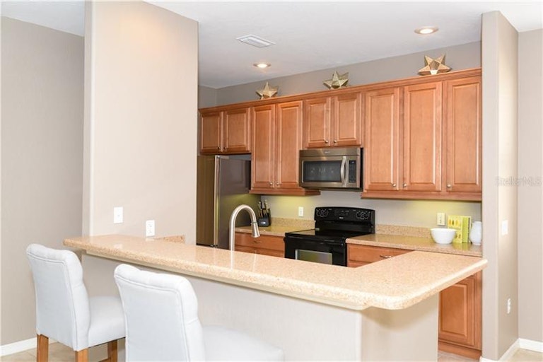 Photo 7 of 25 - 311 River Enclave Ct, Bradenton, FL 34212