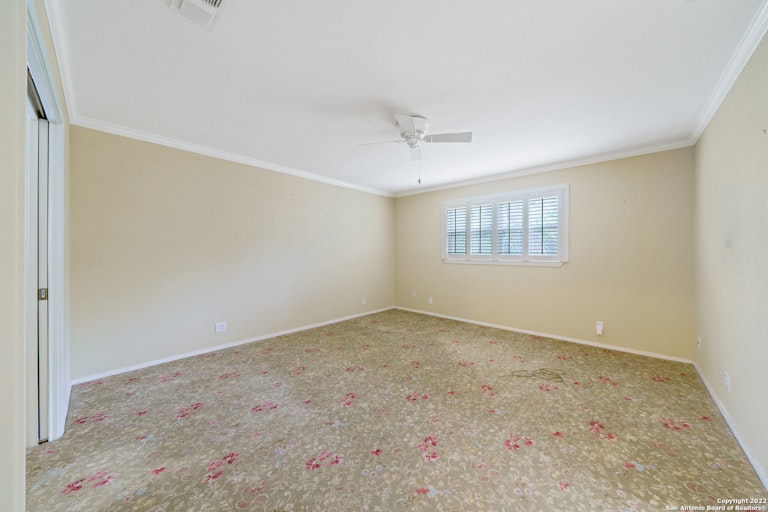 Photo 15 of 29 - 2035 Morning Dove St, San Antonio, TX 78232