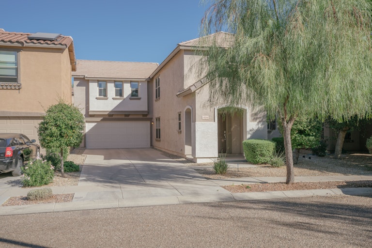 Photo 1 of 28 - 18546 W Legend Dr, Surprise, AZ 85374