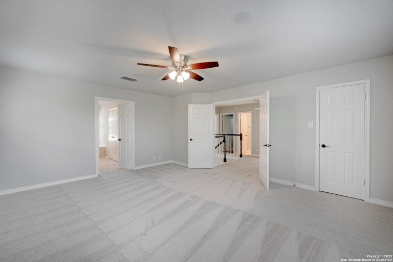 Photo 20 of 32 - 16218 Robinwood Ln, San Antonio, TX 78248
