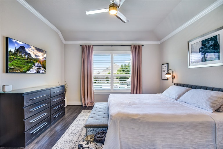 Photo 16 of 39 - 13505 Fern Grove Ct, Manor, TX 78653