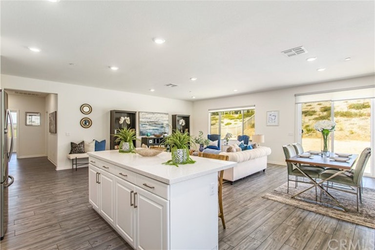 Photo 12 of 30 - 20852 Spring Mountain Rd, Riverside, CA 92507