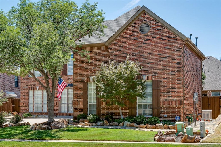 Photo 2 of 37 - 8501 Persimmon Ct, McKinney, TX 75072