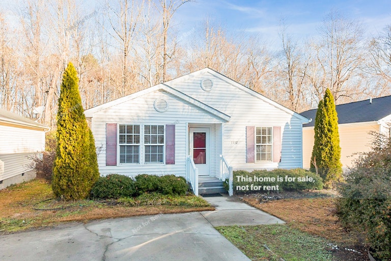 Photo 1 of 15 - 1112 Kendall Dr, Durham, NC 27703