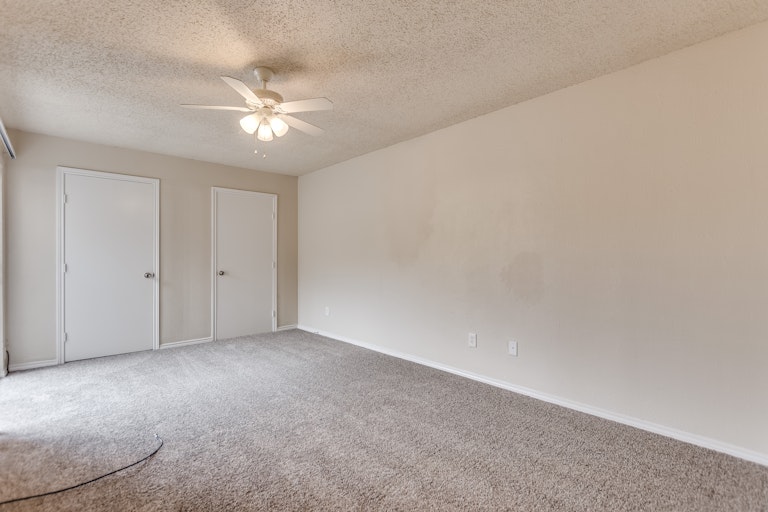 Photo 7 of 15 - 9911 Cedar Mountain Cir, Dallas, TX 75217