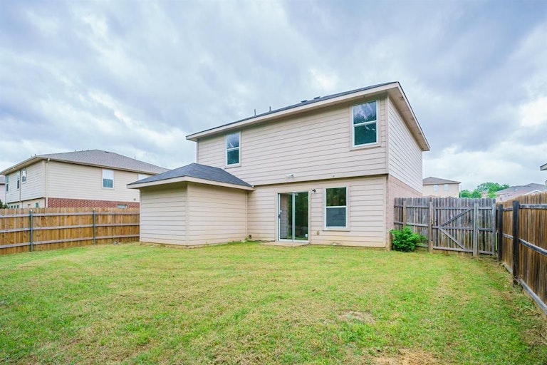 Photo 18 of 19 - 2553 Big Spring Dr, Fort Worth, TX 76120