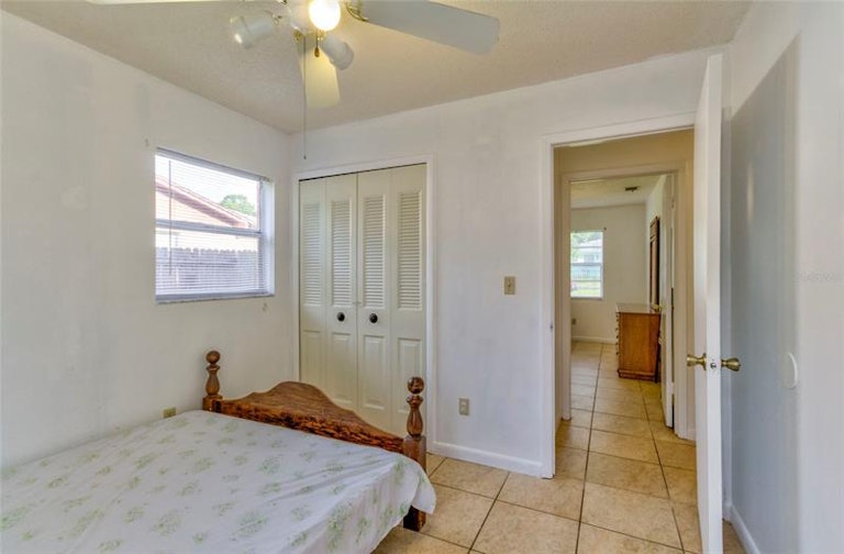 Photo 30 of 37 - 2202 Whitney Pl, Valrico, FL 33594