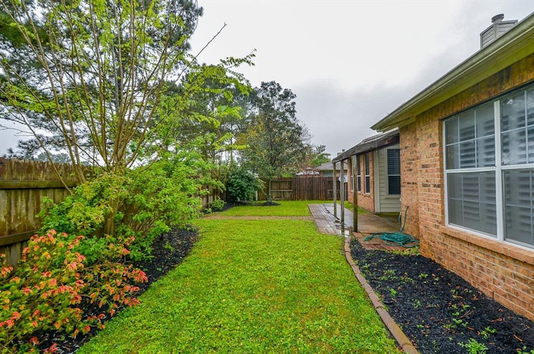 Photo 25 of 27 - 8227 Summer Reef Dr, Houston, TX 77095