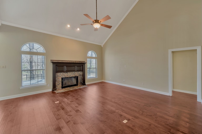 Photo 14 of 38 - 5705 Pleasant Run Rd, Colleyville, TX 76034