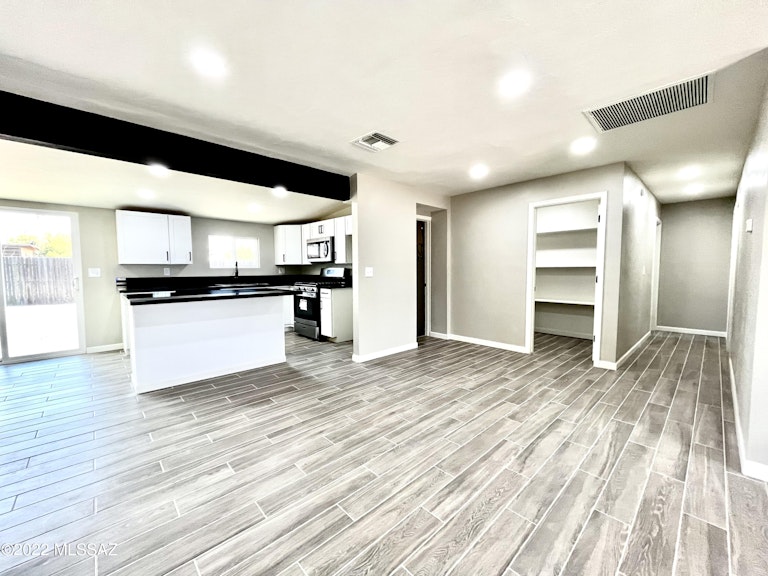 Photo 7 of 39 - 5558 E 24th St, Tucson, AZ 85711