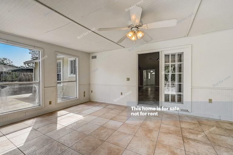 Photo 19 of 33 - 5341 Julington Ridge Dr S, Jacksonville, FL 32258