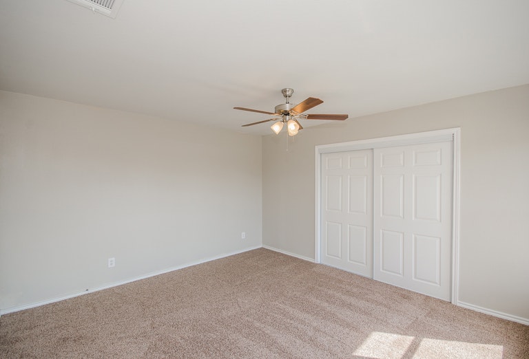 Photo 18 of 32 - 3922 Bach Blvd, Carrollton, TX 75007