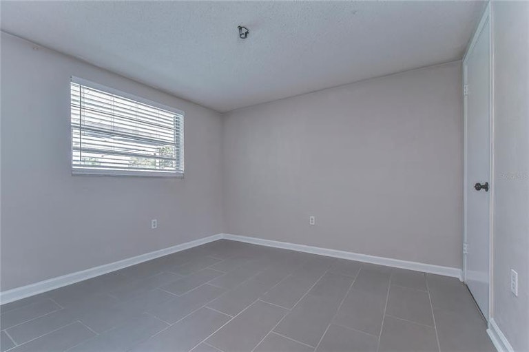 Photo 23 of 49 - 2105 Dartmouth Dr, Holiday, FL 34691