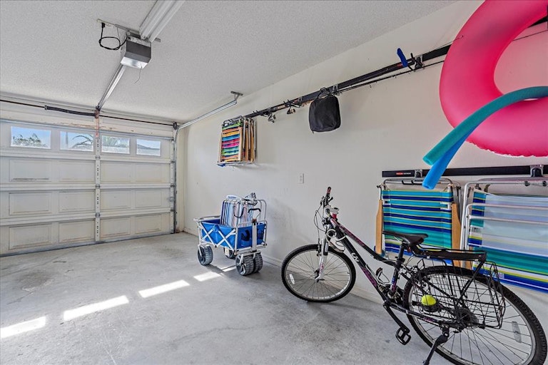 Photo 26 of 44 - 1360 Siesta Bayside Dr #1360-D, Sarasota, FL 34242