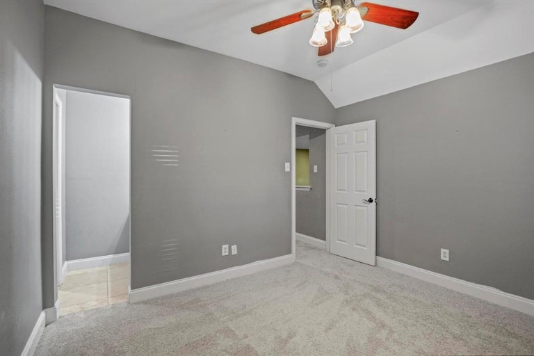 Photo 27 of 38 - 2921 Pioneer Park Dr, Flower Mound, TX 75022