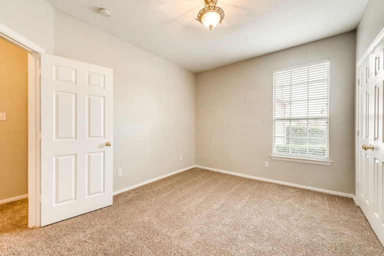 Photo 18 of 24 - 2802 Wildcreek Ct, Keller, TX 76248