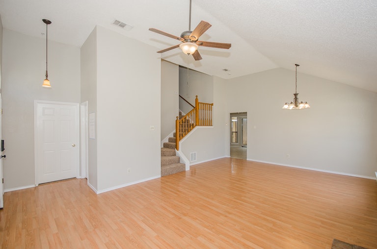Photo 15 of 29 - 6205 Sasaki Way, Garland, TX 75043